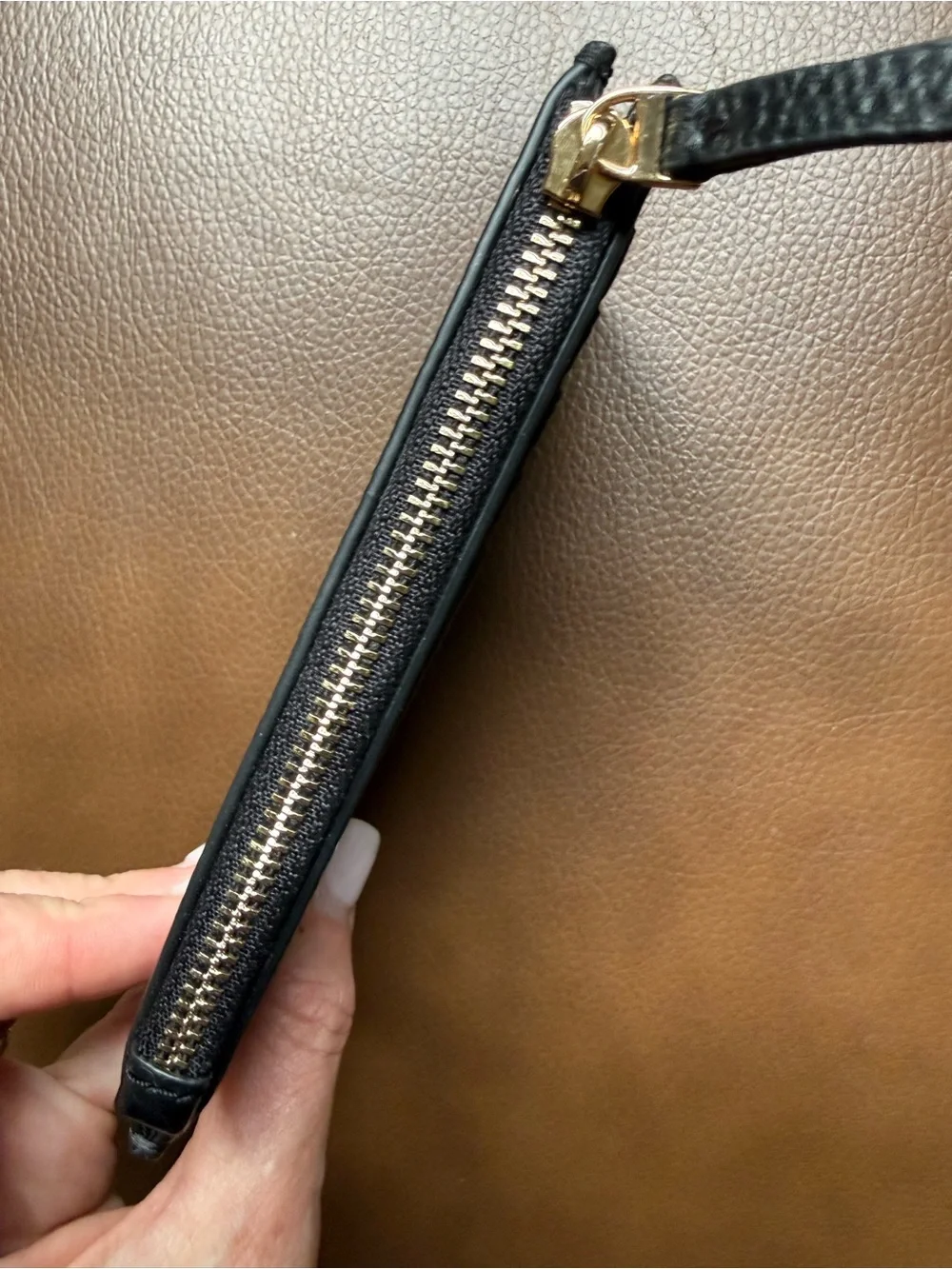 Tory Burch Britten Black Pebbled Leather Zip Card Case